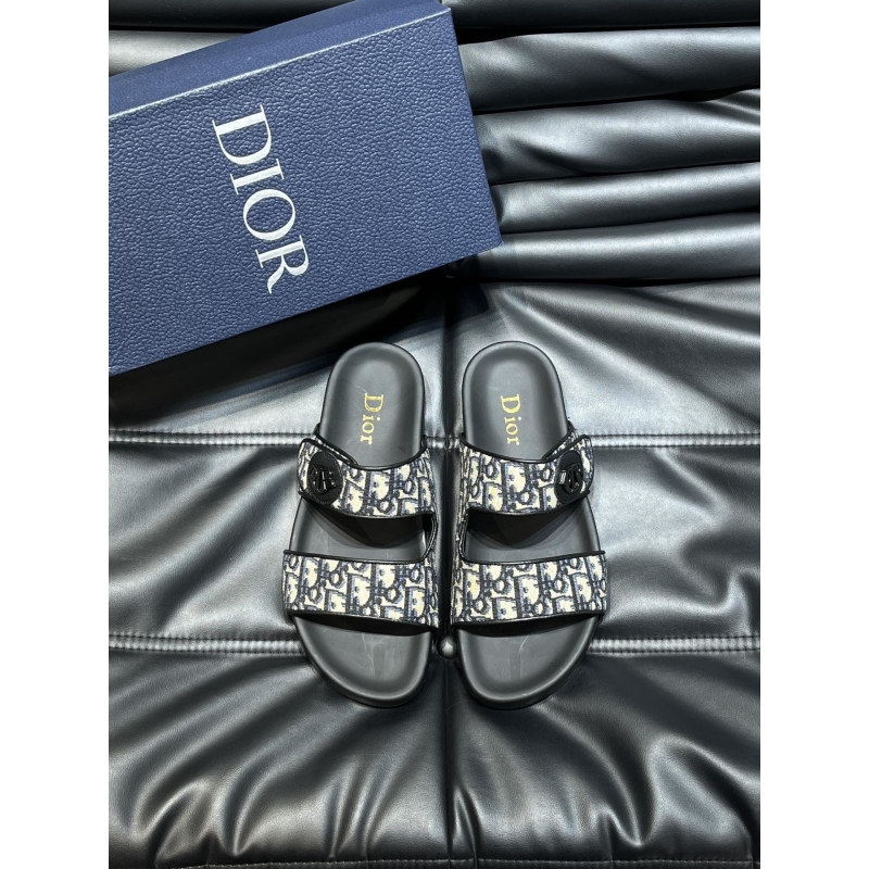 ch**an D*or slippers